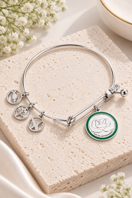 Pulsera Flor del Espíritu Santo plateada