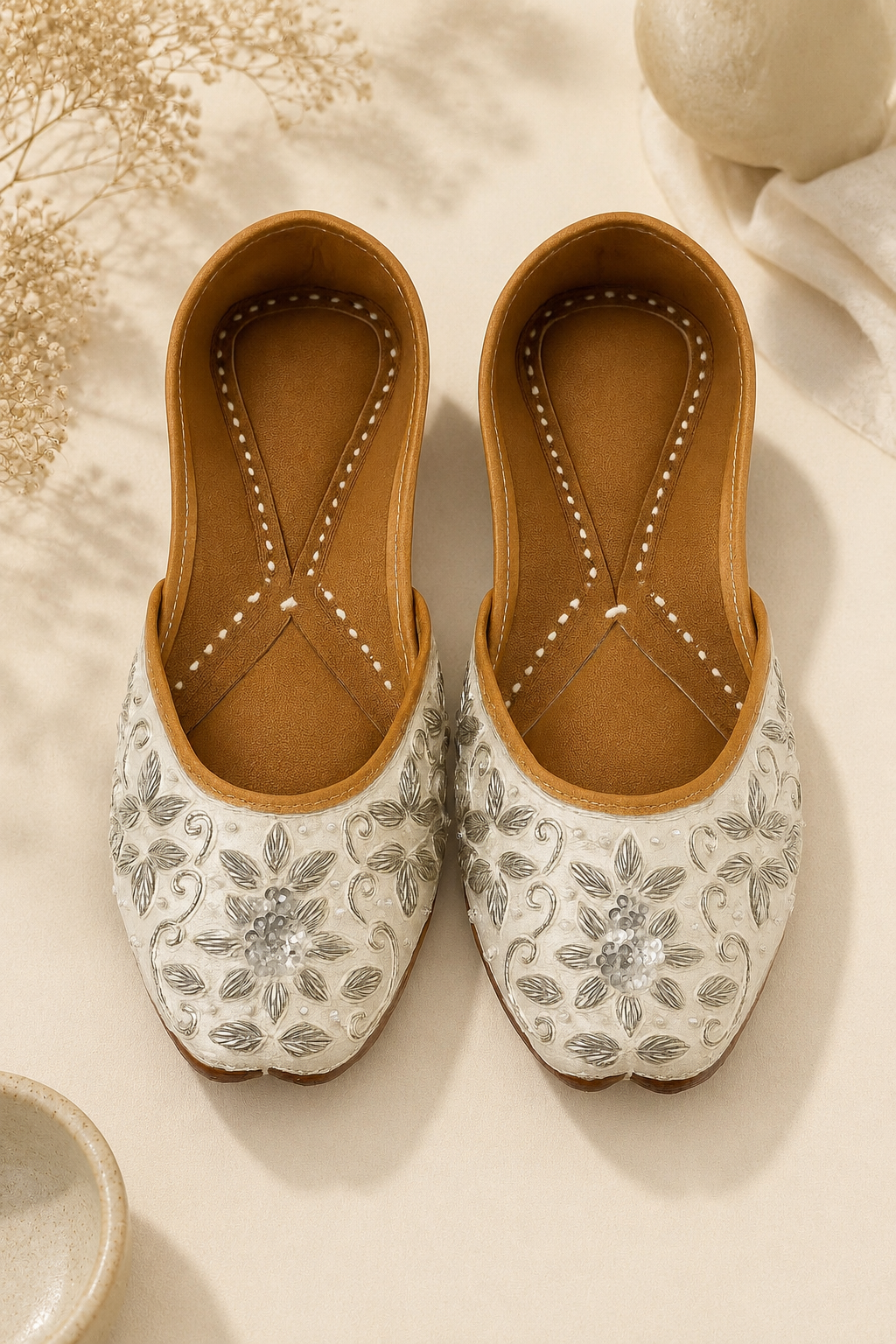 Juttis Plateadas - Zapatos de la India