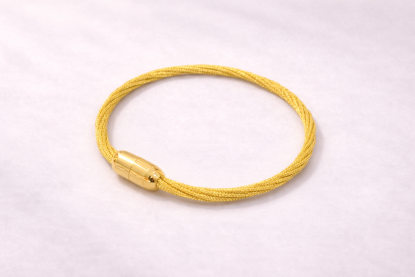 Pulsera hilo metálico con imán