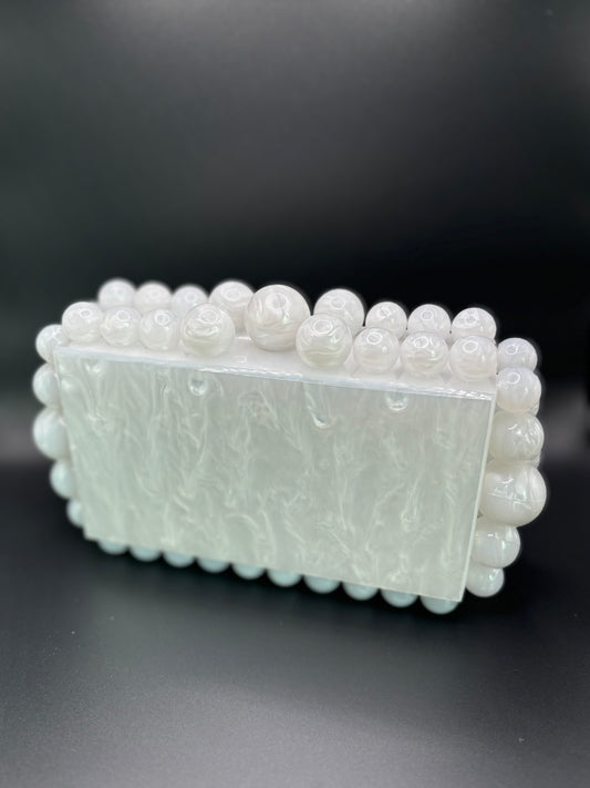 Clutch White Pearls