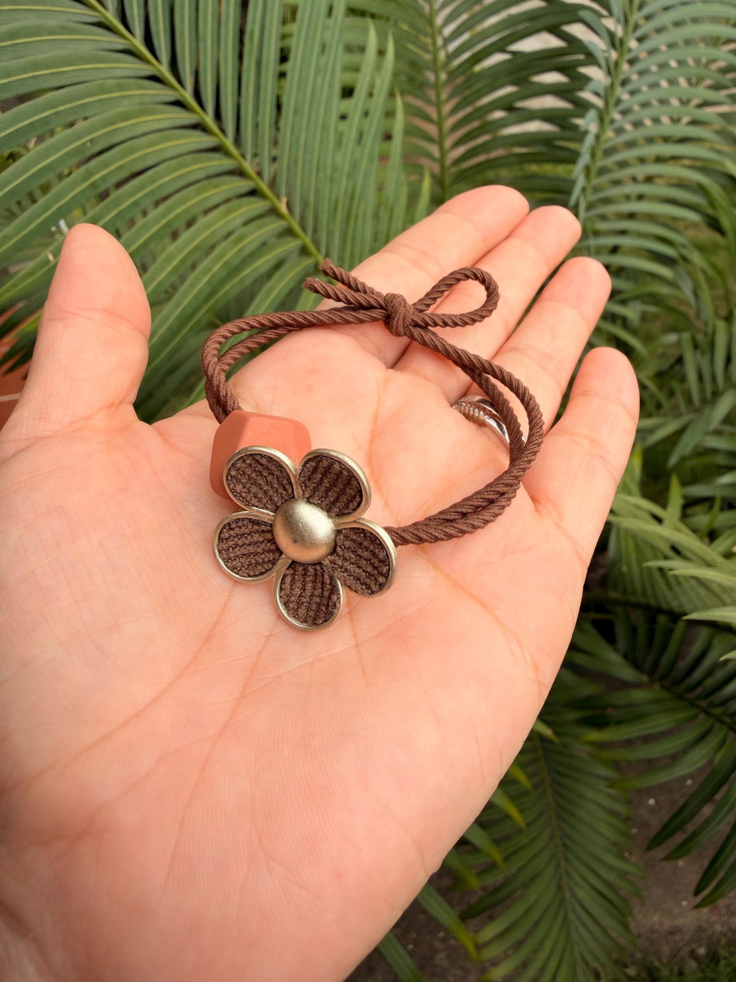 Liga para el cabello diseño de flores