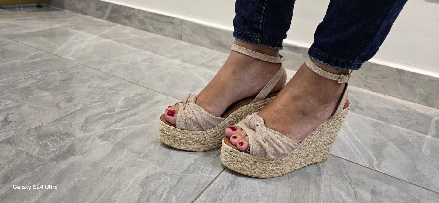 Kendra Linen Sandals