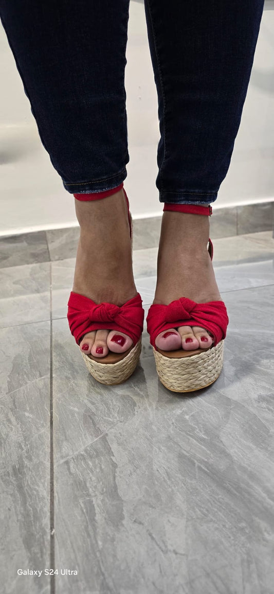 Kendra Linen Sandals